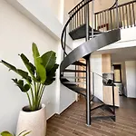 Old City Duplex With Pool!