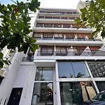 Old City Duplex With Pool!