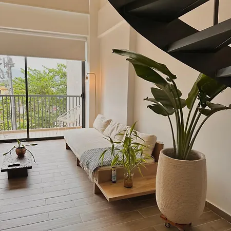 Old City Duplex With Pool!