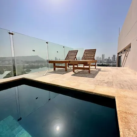 Old City Duplex With Pool! * Cartagena