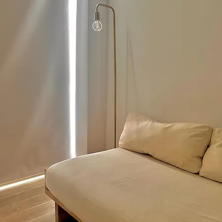 Old City Duplex With Pool! Apartamento