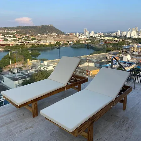 Apartamento Old City Duplex With Pool!