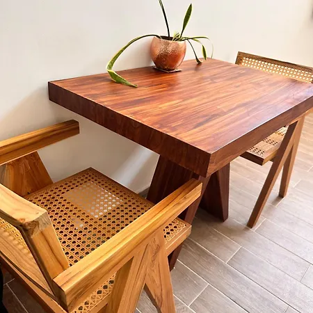 Old City Duplex With Pool! Apartamento