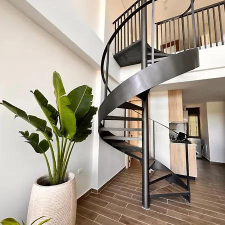 Apartamento Old City Duplex With Pool!